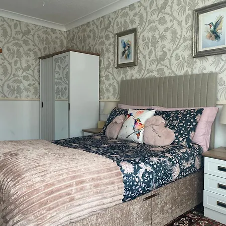 The Libra - Adults Only B&B With Guaranteed Carpark-3